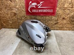 19 20 21 22 23 24 KTM SUPER DUKE 1290 R Réservoir Essence Avant