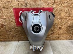 19 20 21 22 23 24 KTM SUPER DUKE 1290 R Réservoir Essence Avant