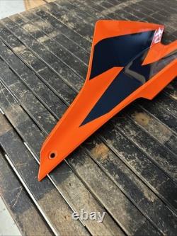 Carénage Latéral KTM 1290 Super Duke R 61708051000EBA