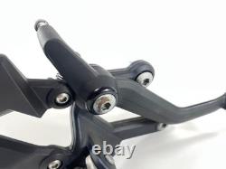 KTM 990 Super Duke R LC8 07-11 repose pied avant droit 61003039000 d'occasion