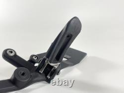 Repose pied avant gauche KTM 990 Super Duke R LC8 07-11 61003038000 d'occasion