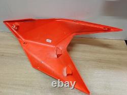 UN FLAN DE CARENAGE GAUCHE MOTO 61508050000 KTM 1290 Super Duke GT